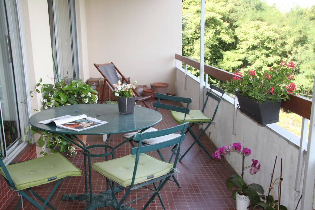 Les Hauts De Perrache Bed and Breakfast Sainte-Foy-lès-Lyon Exteriör bild